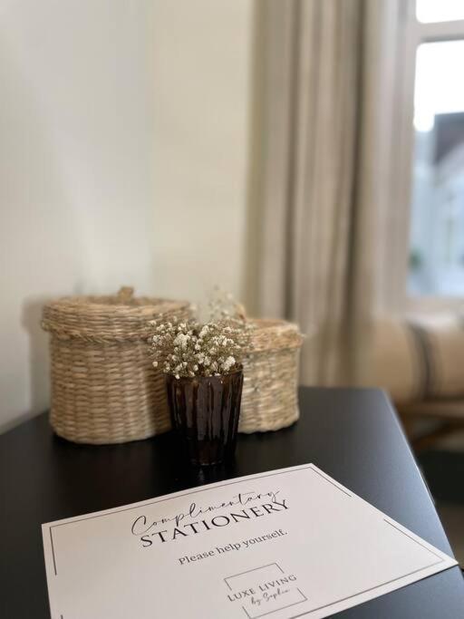 New Luxury For 2024 - Central Plymouth House - Sleeps 10 - Access To Plymouth Town - Close To The Barbican - Pets Welcome - Parking Available - By Luxe Living By Sophia Exterior foto