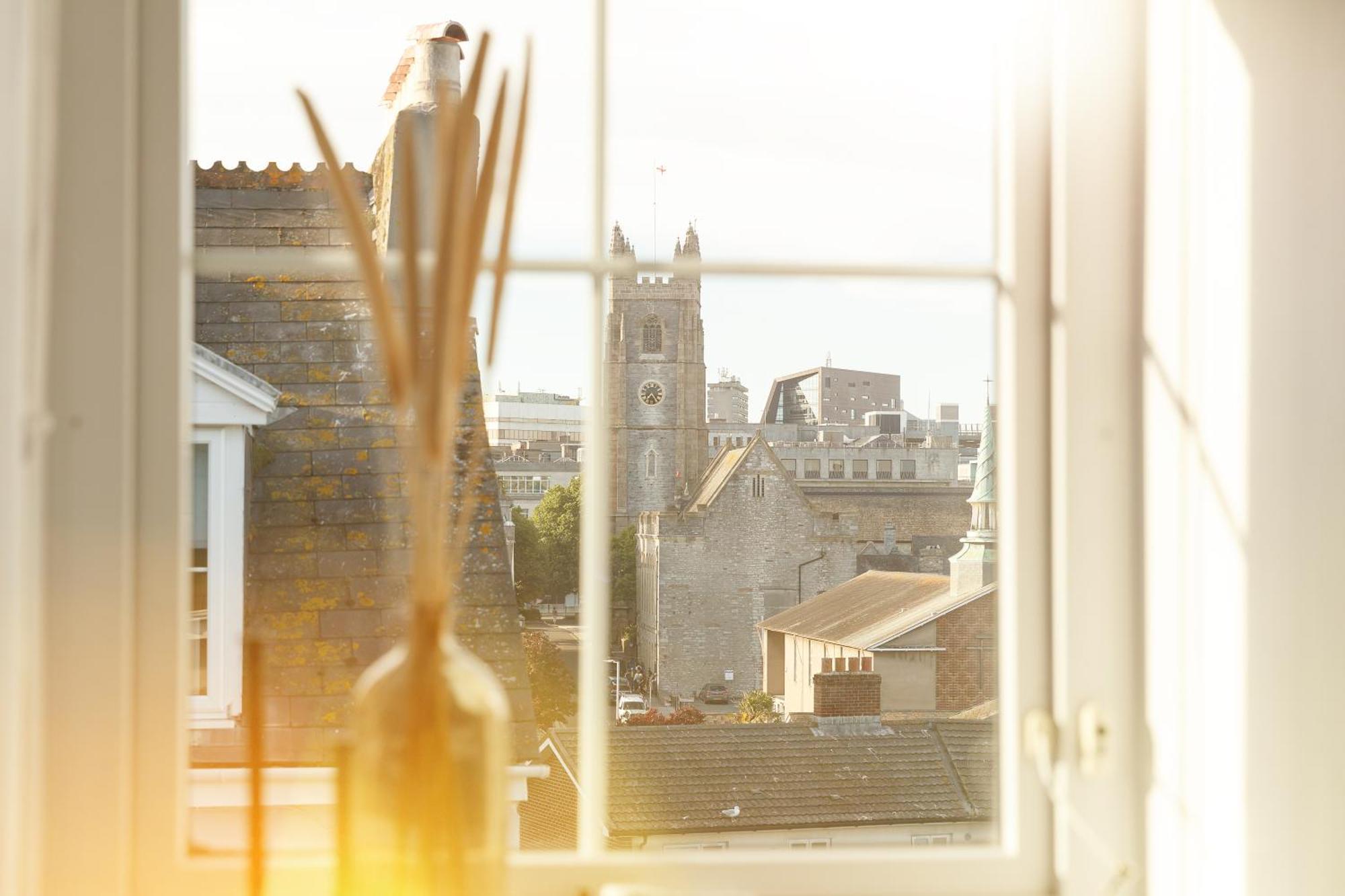 New Luxury For 2024 - Central Plymouth House - Sleeps 10 - Access To Plymouth Town - Close To The Barbican - Pets Welcome - Parking Available - By Luxe Living By Sophia Exterior foto